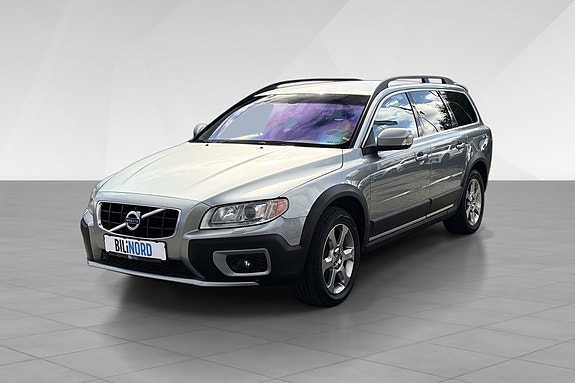Volvo XC70 3 of 17