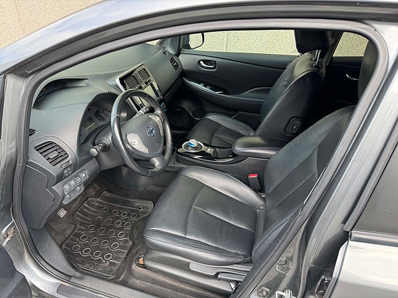 Nissan Leaf 8 of 20