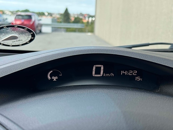 Nissan Leaf 12 of 20