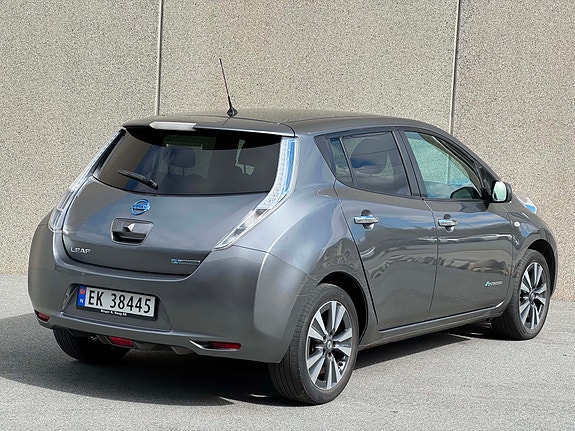 Nissan Leaf 4 of 20