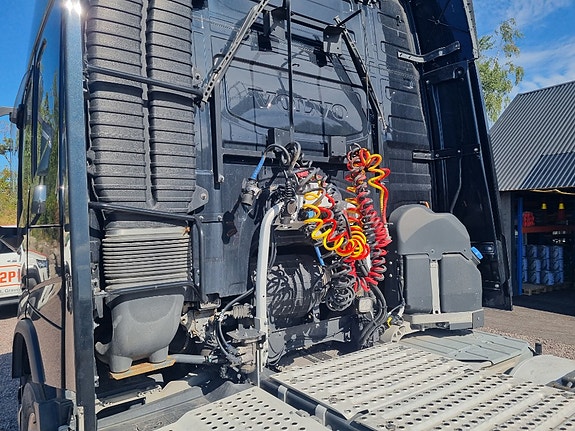Volvo FM 500 6x2 4 of 5