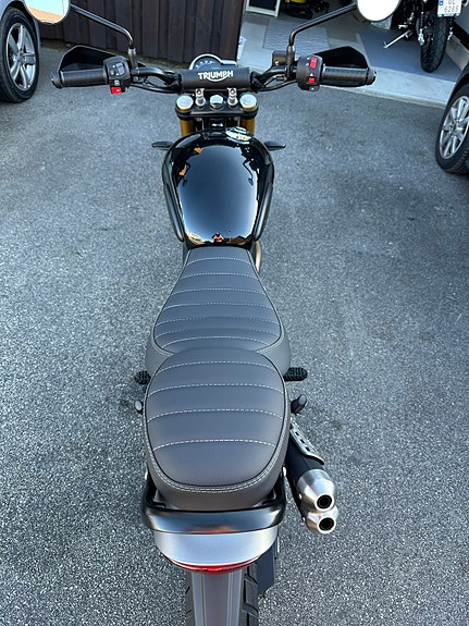 Triumph Scrambler 400 X 5 of 8