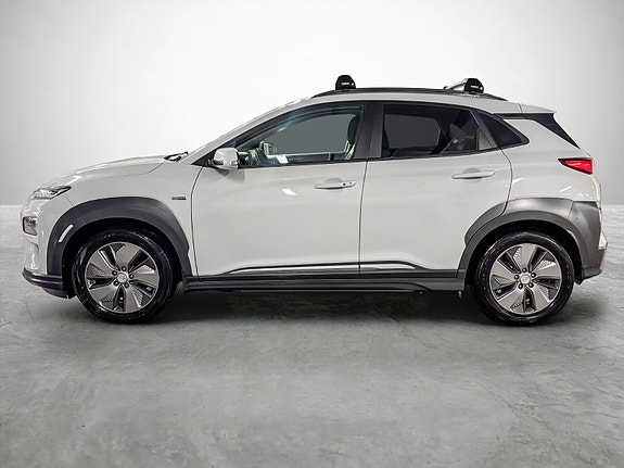 Hyundai Kona 2 of 28