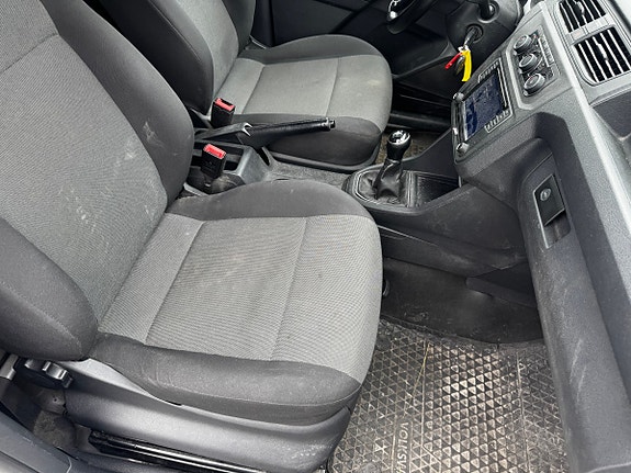 Volkswagen Caddy Maxi 30 of 30