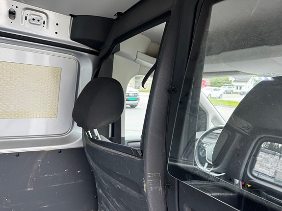 Volkswagen Caddy Maxi 20 of 30