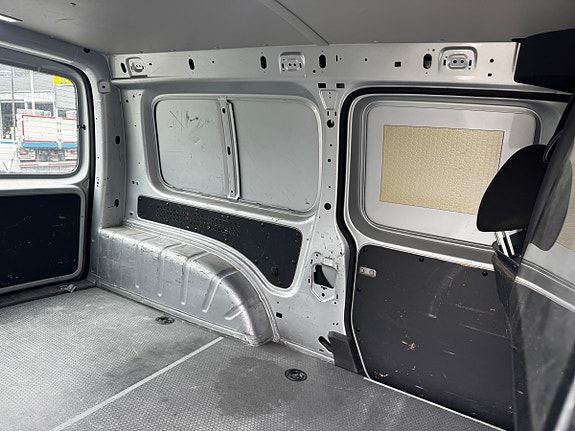 Volkswagen Caddy Maxi 19 of 30
