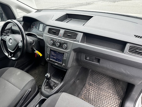 Volkswagen Caddy Maxi 27 of 30