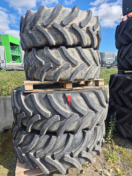 Valtra hjulsett 440/65-28 + 540/65-38