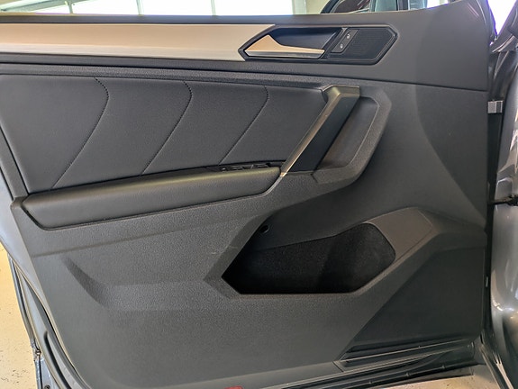 Volkswagen Tiguan 10 of 30