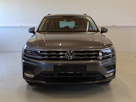 Volkswagen Tiguan 3 of 30