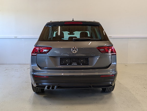 Volkswagen Tiguan 7 of 30
