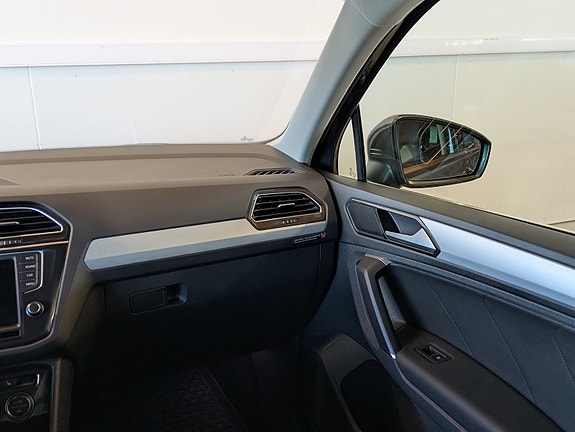 Volkswagen Tiguan 17 of 30