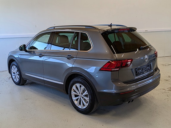 Volkswagen Tiguan 8 of 30