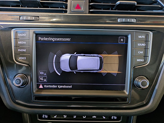 Volkswagen Tiguan 25 of 30