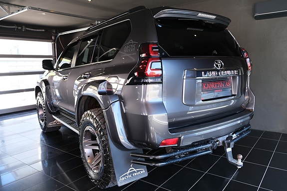 Toyota Land Cruiser 4 of 30