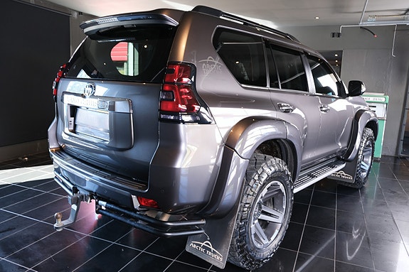 Toyota Land Cruiser 5 of 30