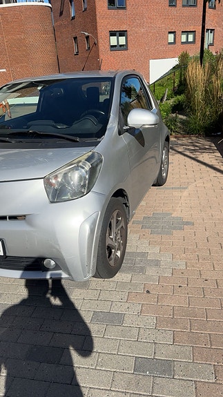 Toyota IQ 4 of 6