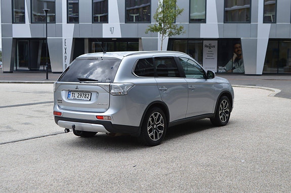 Mitsubishi Outlander 9 of 26