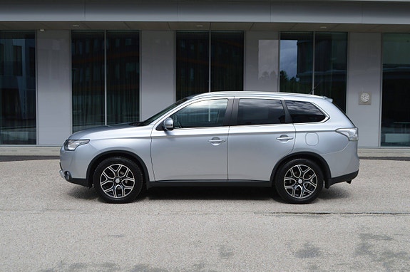 Mitsubishi Outlander 4 of 26