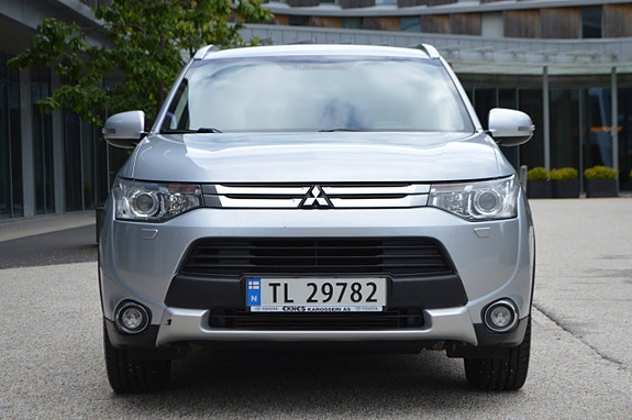 Mitsubishi Outlander 13 of 26