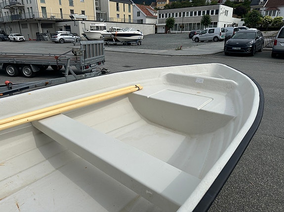 Siddis 410 med Yamaha F9.9HMHL(15) + henger 3 of 7