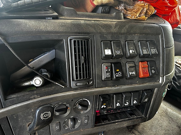 Volvo FM 420 *6x2 *MANUELL *3-veis tipp *bare 250tkm 14 of 24