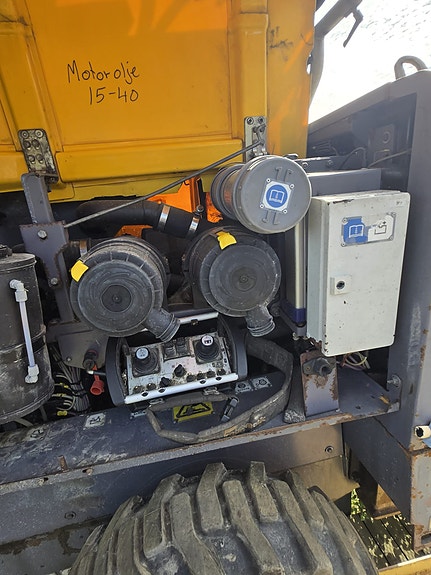 Atlas Copco T15 4 of 13