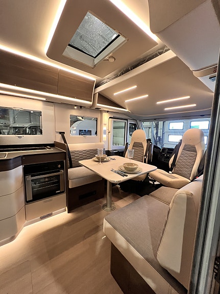 Adria SONIC SUPREME 700 DL - MultiJet3 180HP  44H 8 of 30