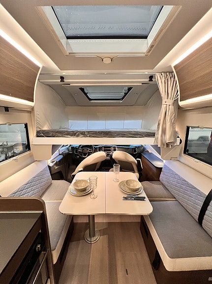 Adria SONIC SUPREME 700 DL - MultiJet3 180HP  44H 11 of 30