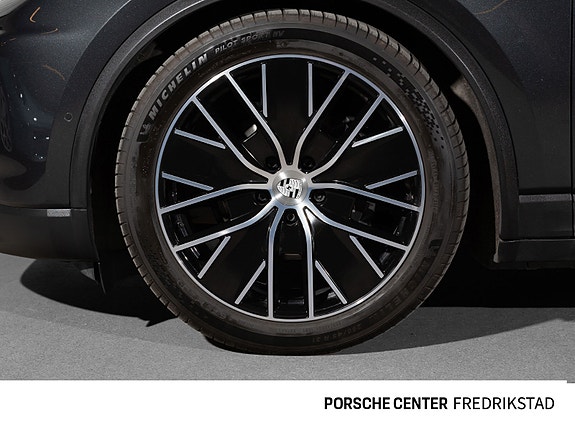 Porsche Macan 14 of 30
