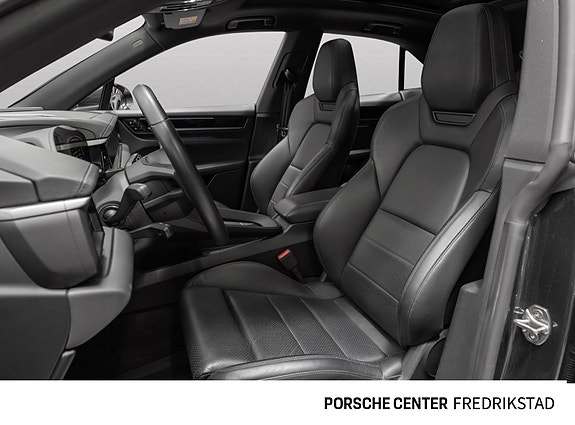 Porsche Macan 4 of 30