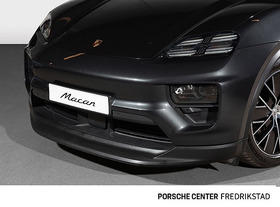 Porsche Macan 6 of 30