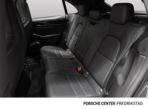 Porsche Macan 5 of 30