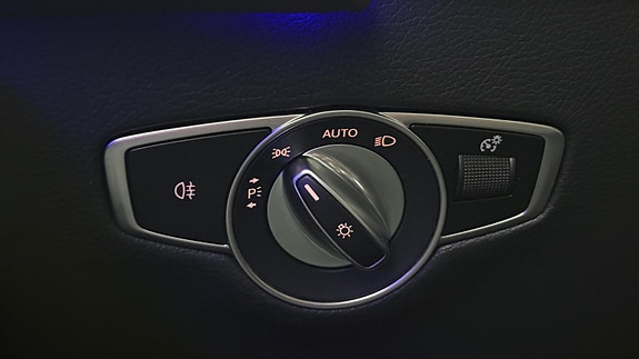 Mercedes-Benz EQC400 25 of 30