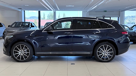 Mercedes-Benz EQC400 9 of 30