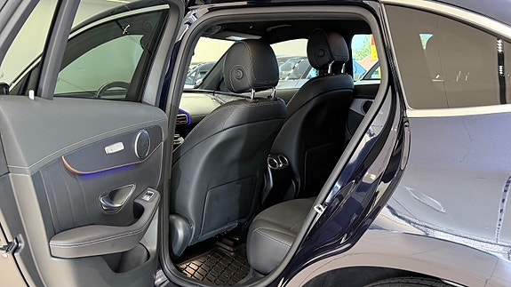 Mercedes-Benz EQC400 16 of 30