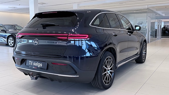 Mercedes-Benz EQC400 13 of 30