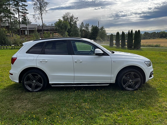 Audi Q5 3 of 24