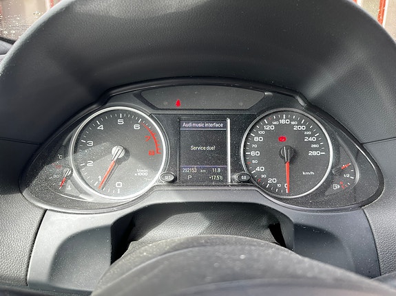 Audi Q5 9 of 24