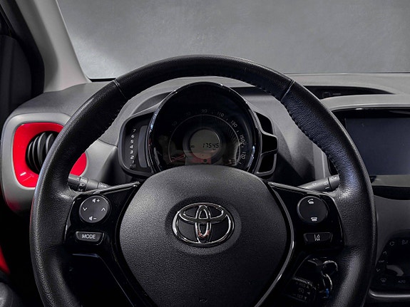 Toyota Aygo 17 of 28