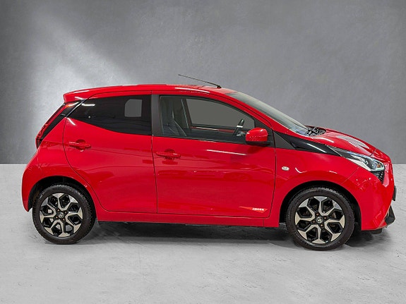 Toyota Aygo 2 of 28