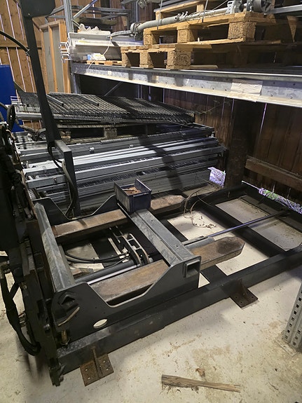 Moffett M4 25.3 4 of 7