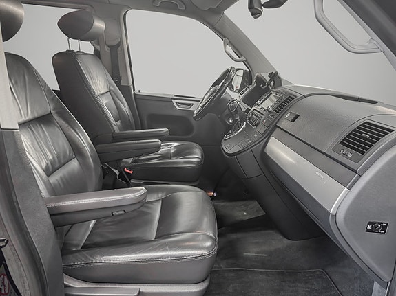 Volkswagen Multivan 20 of 30