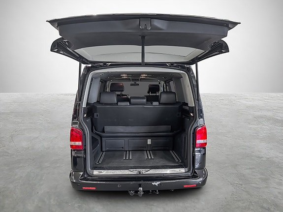 Volkswagen Multivan 29 of 30