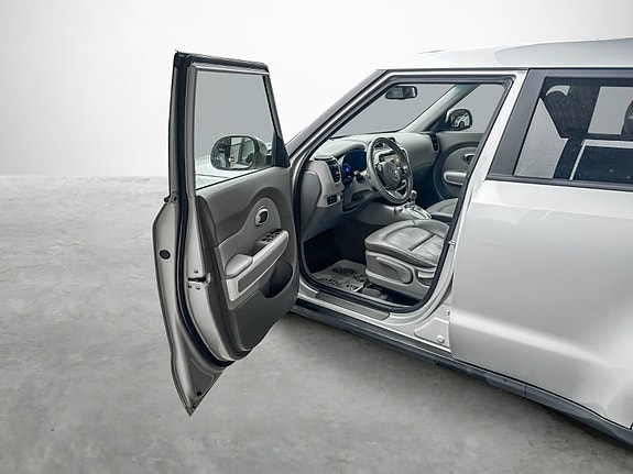 Kia e-Soul 9 of 30