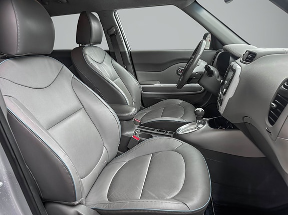 Kia e-Soul 22 of 30