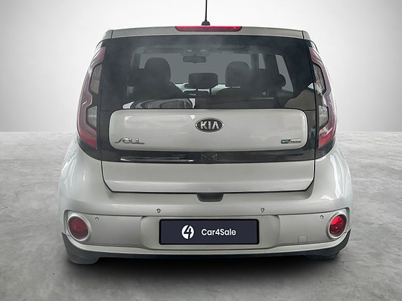 Kia e-Soul 4 of 30