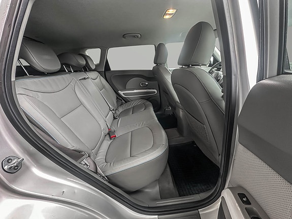 Kia e-Soul 28 of 30