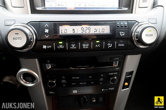 Toyota Land Cruiser 21 of 30