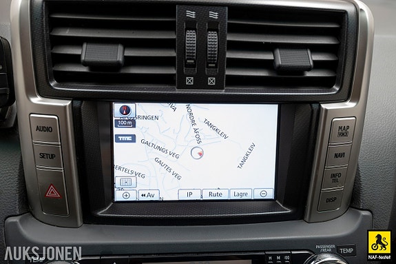 Toyota Land Cruiser 22 of 30